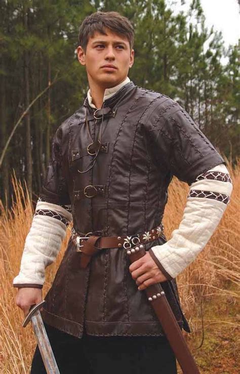 authentic renaissance costumes for men.